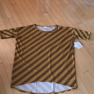 NWT LuLaRoe diagonally stripped IRMA shirt